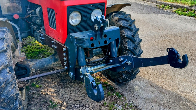 UNIVERZÁLIS FRONT HIDRAULIKA 2KAT TRAKTORHOZ 1500kg