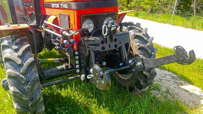 UNIVERZÁLIS FRONT HIDRAULIKA 2KAT TRAKTORHOZ 1500kg